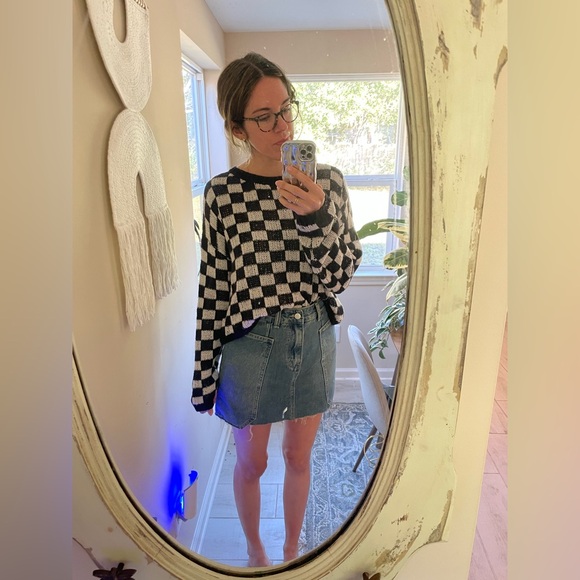 Ancosti | Frayed Hem Denim Mini Skirt - Picture 3 of 8